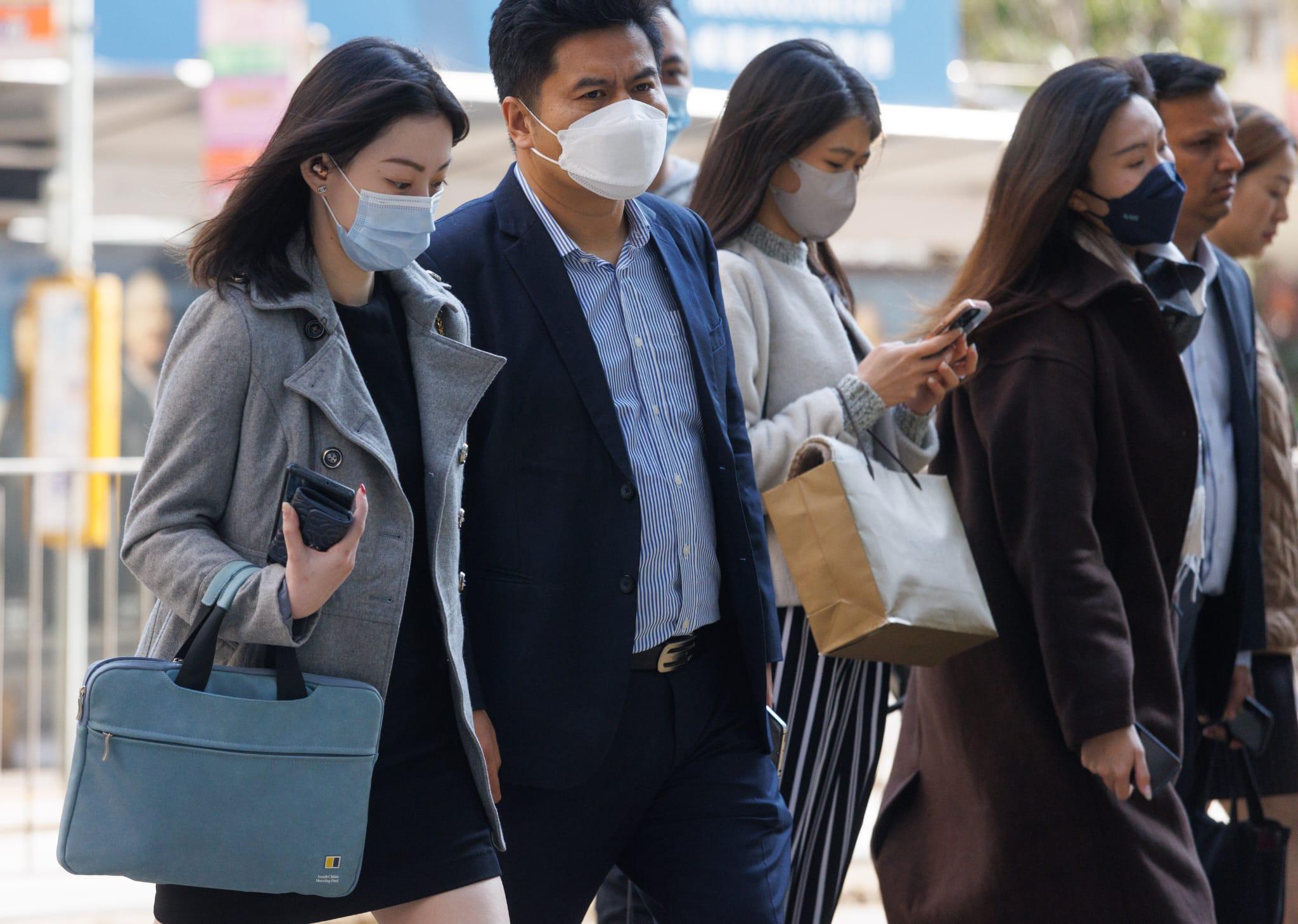 撤銷口罩令|梁子超:初期或有流感爆發 建議市民在擠迫地方戴口罩