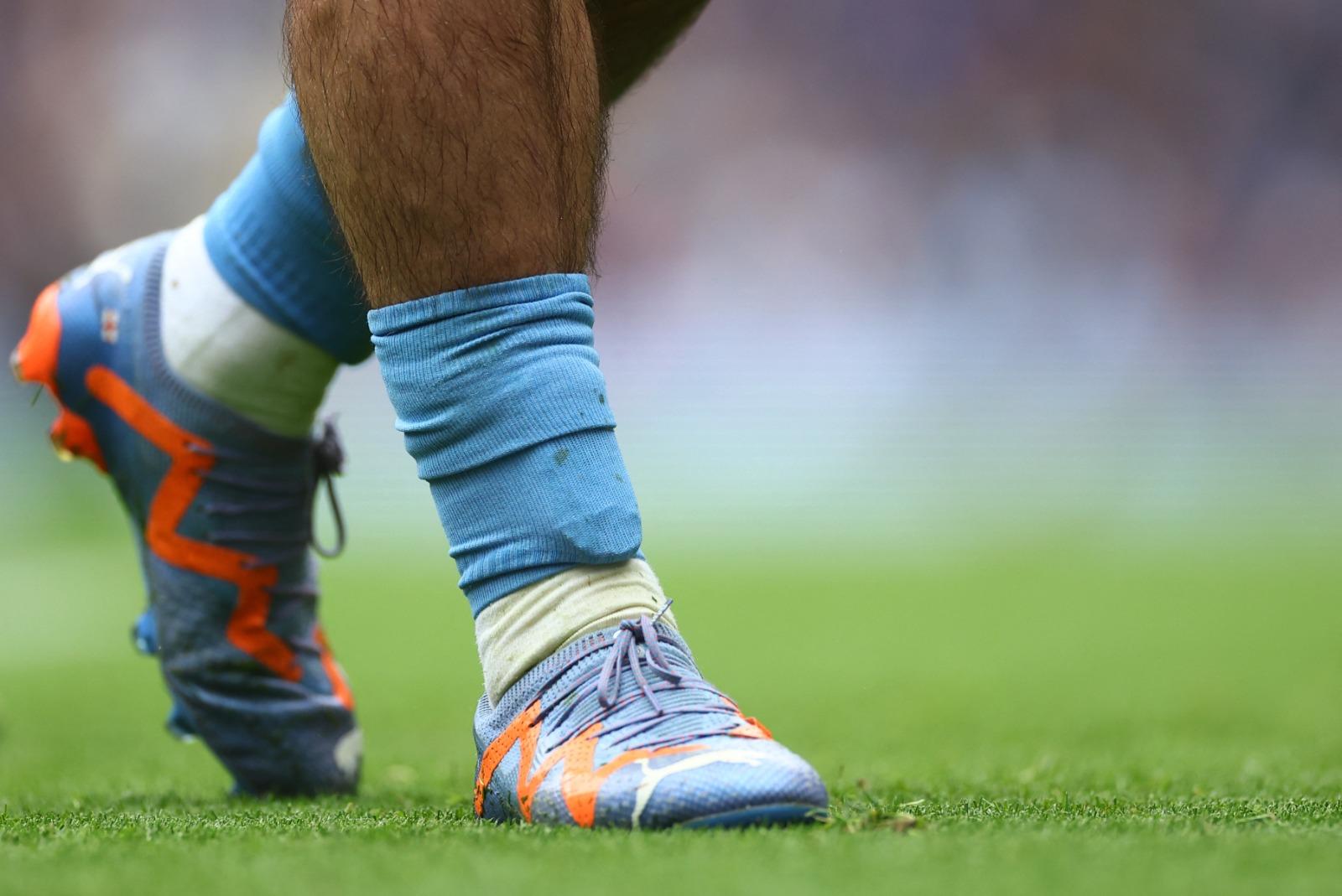 基亞利殊對紐卡素時已穿上Puma Future Ultimate系列。