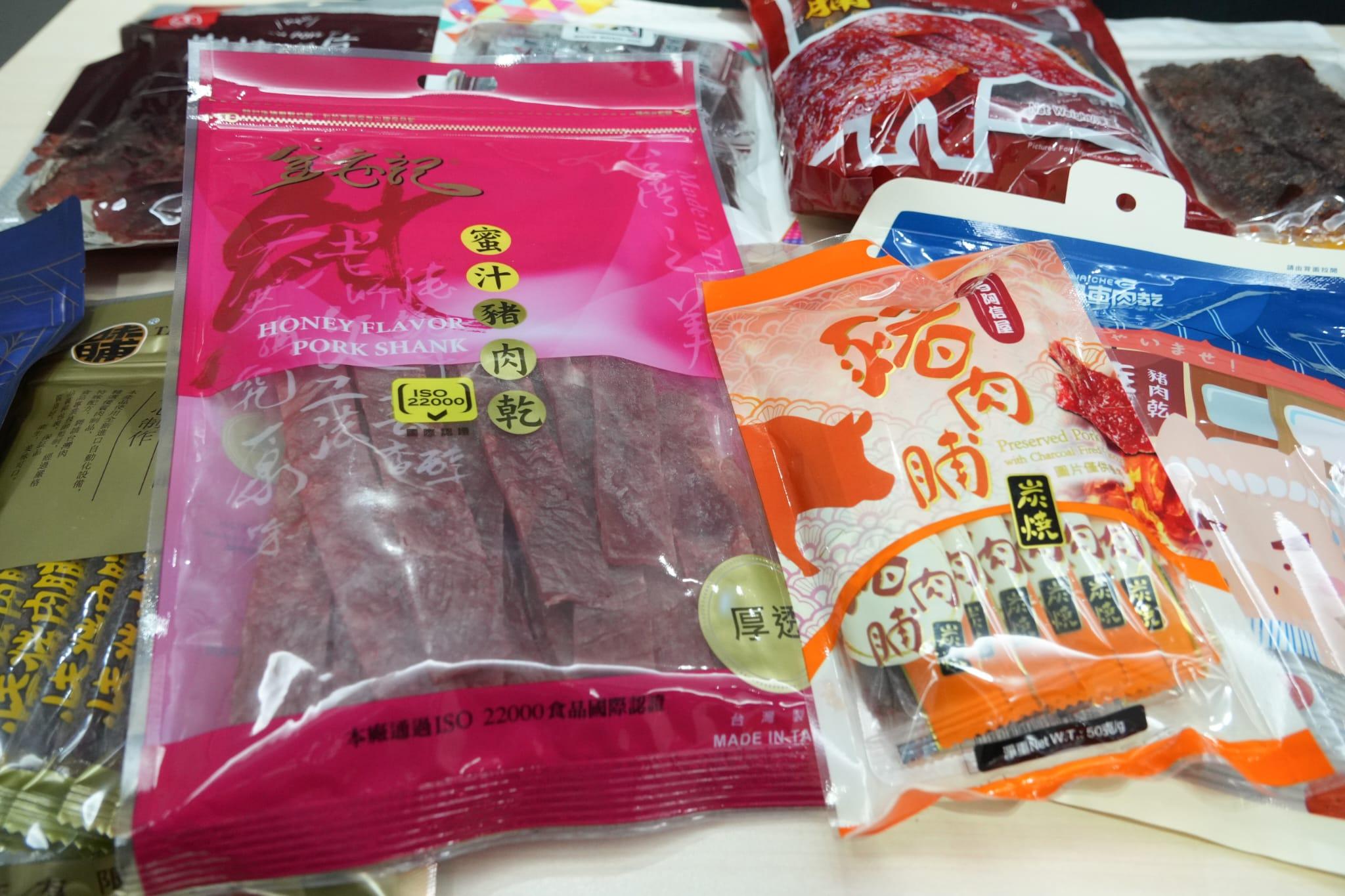 消委會|13款肉乾零食測試檢出污染物或致癌物 全數樣本為高糖高鈉 (李睿哲攝)