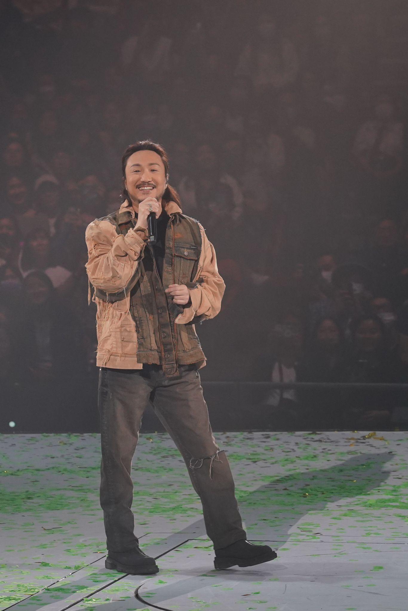 昨晚邀請了鄭中基擔任表演嘉賓