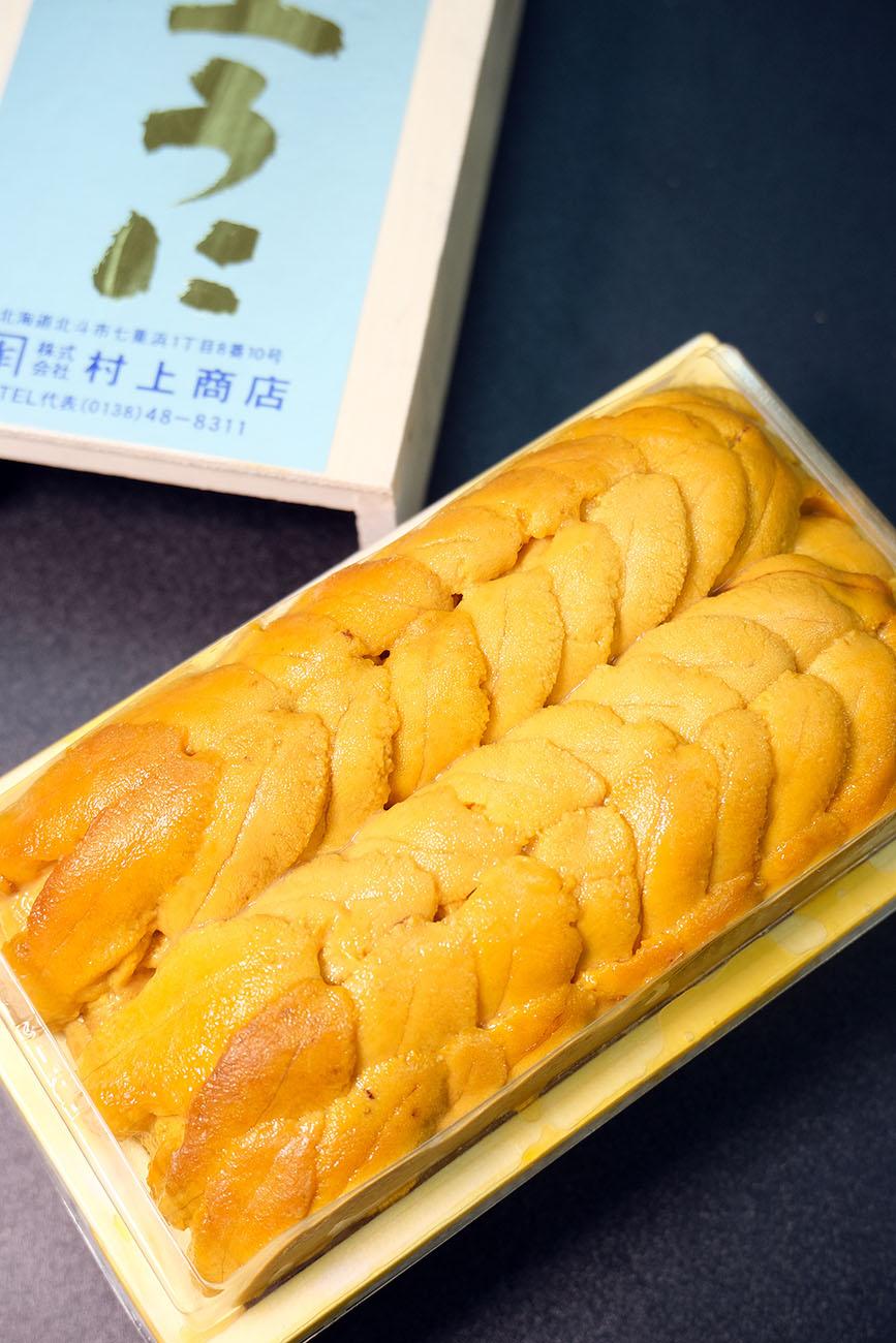 村上商店2番白海膽 $4360(拍賣會當日價錢,非固定售價,只供參考) 拍賣當日村上商店排名第二的日本海膽,身形肥美,極為Creamy。