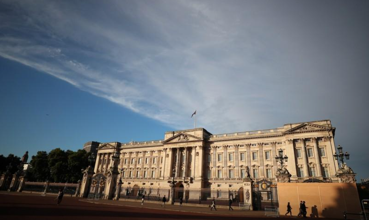 據報查理斯有意讓亨利夫婦入住白金漢宮內的單位Chamber Floor。(路透社)