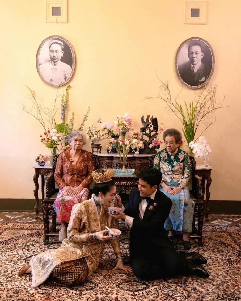 最美變性人Poyd與富商Oak在布吉舉行傳統婚禮。