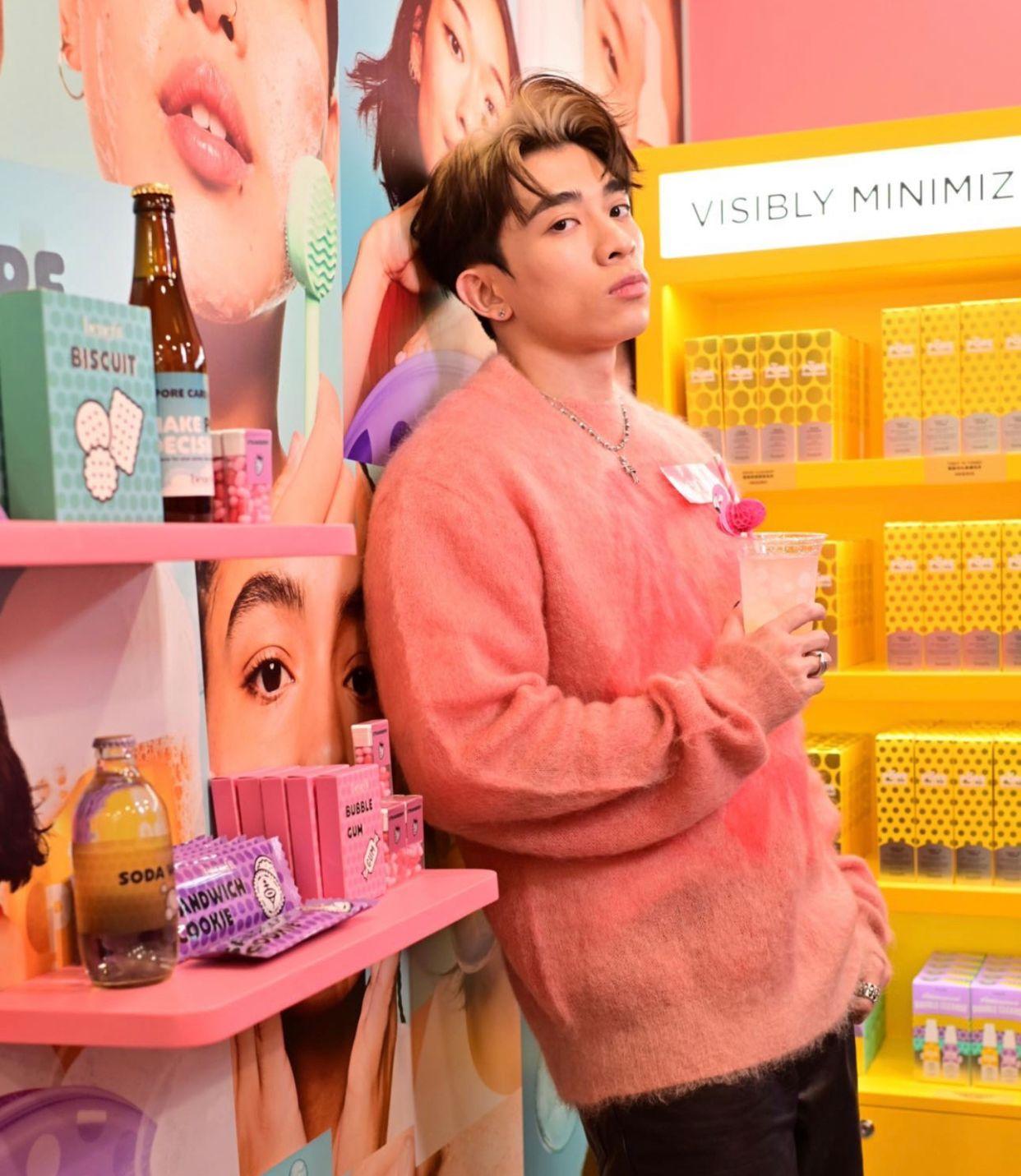 Tyson Yoshi出名是三上悠亞頭號粉絲。