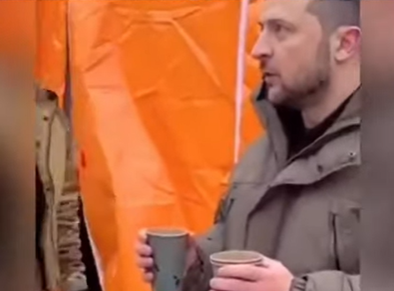 澤連斯基初時亦一臉疑惑。(互聯網)