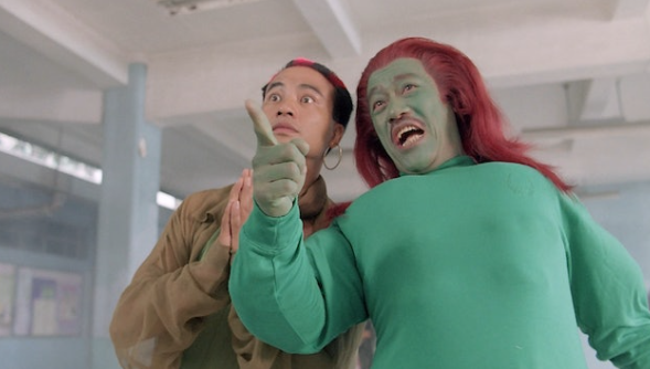 吳耀漢在《超級學校霸王》的造型爆笑。(截圖)