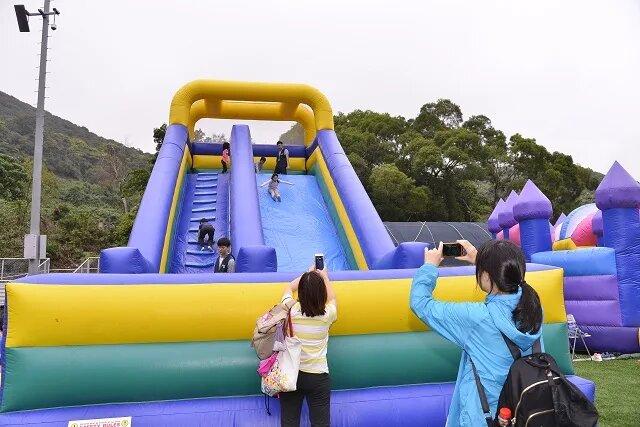 當日還有各種的互動體驗及遊戲攤位。