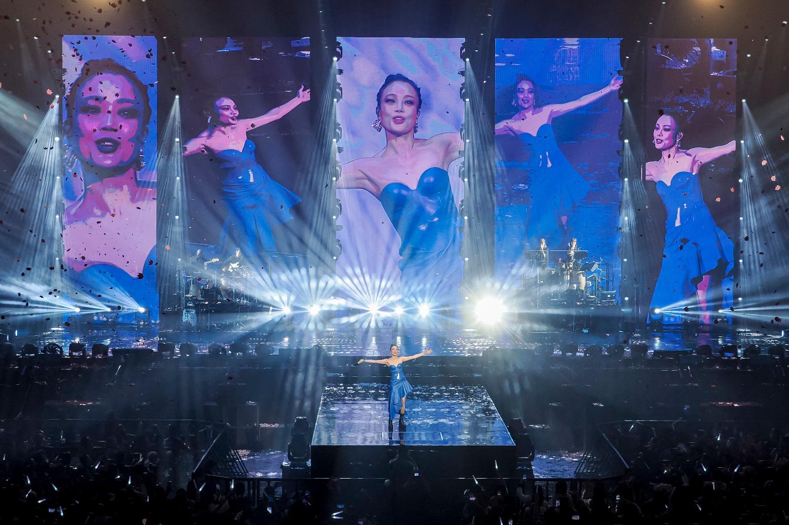 容祖兒一連八場《新濠巨星系列容祖兒Eternity演唱會》於4月1日在新濠影匯綜藝館開鑼。