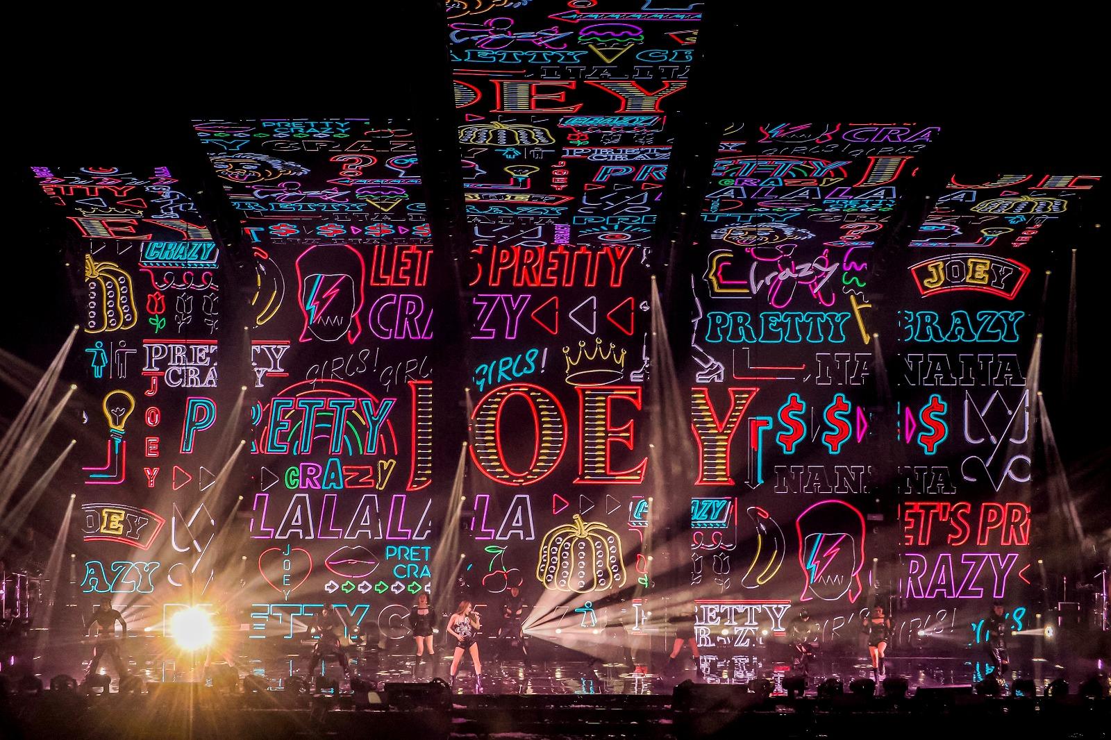 容祖兒一連八場《新濠巨星系列容祖兒Eternity演唱會》於4月1日在新濠影匯綜藝館開鑼。