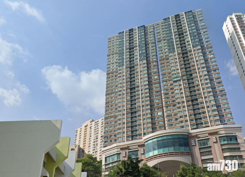 信置發展旗下的月海灣於2002入伙,共由2座住宅大廈組成,屋苑內設有泳池、兒童遊樂場、燒烤場及電影院等設施。(資料圖片)