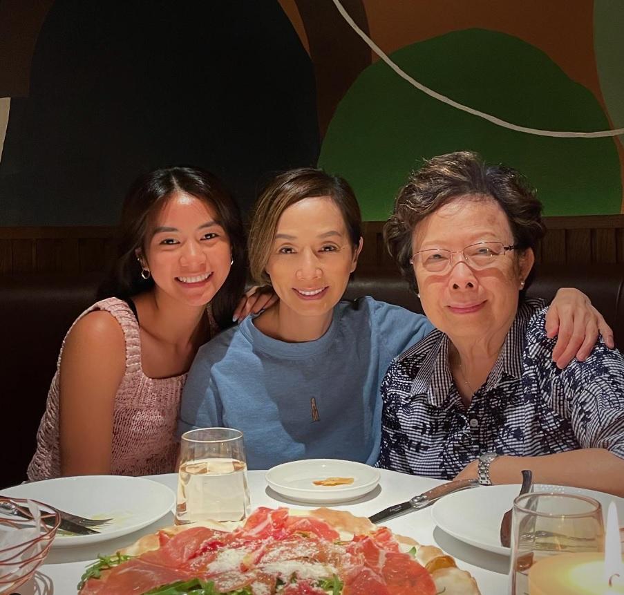 毛姐坦言母親自小灌輸買樓觀念。(毛舜筠IG)