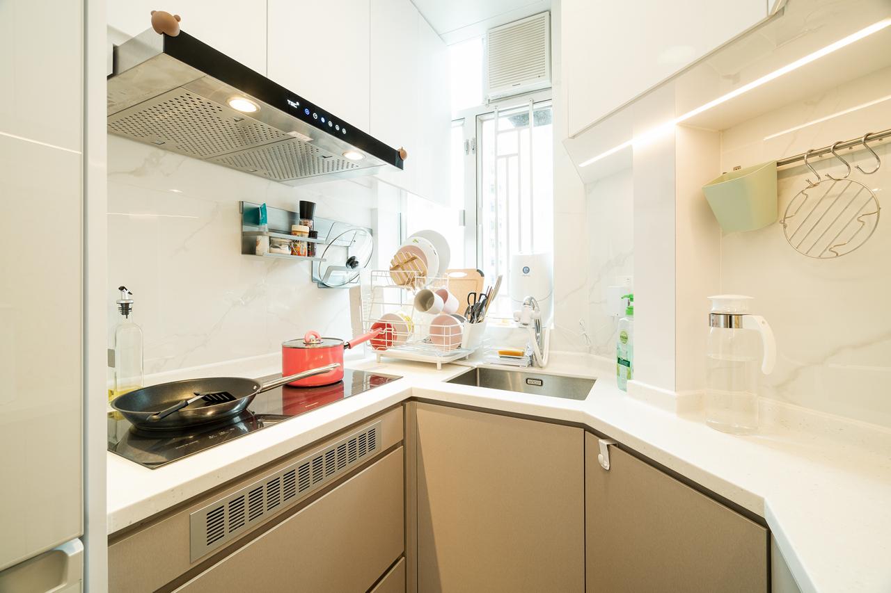 淺木色配搭白色 日式設計風