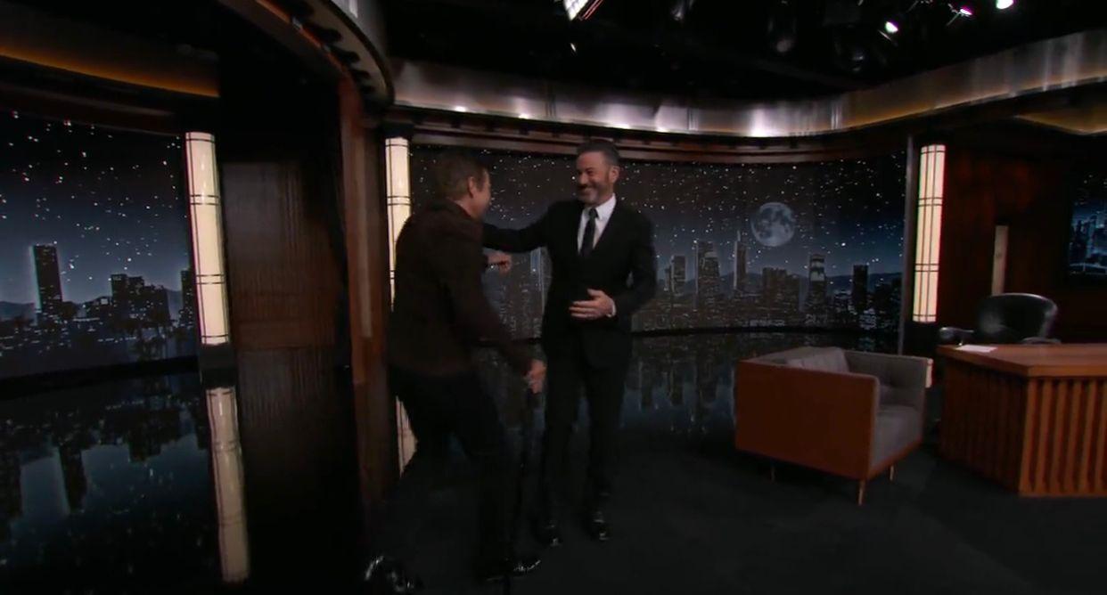 「鷹眼」的謝洛美維納亮相Jimmy Kimmel節目受訪。