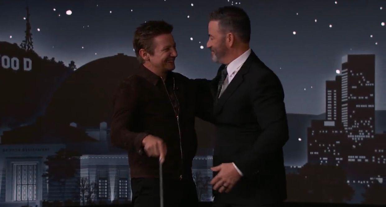 「鷹眼」的謝洛美維納亮相Jimmy Kimmel節目受訪。