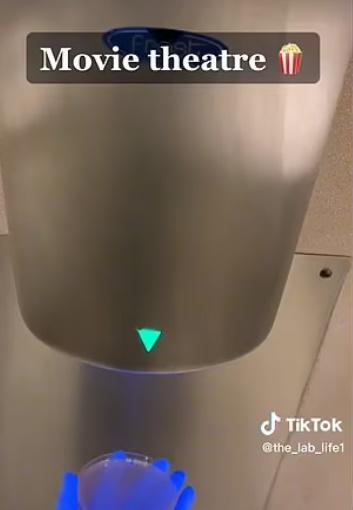 戲院洗手間吹風機。(TikTok)