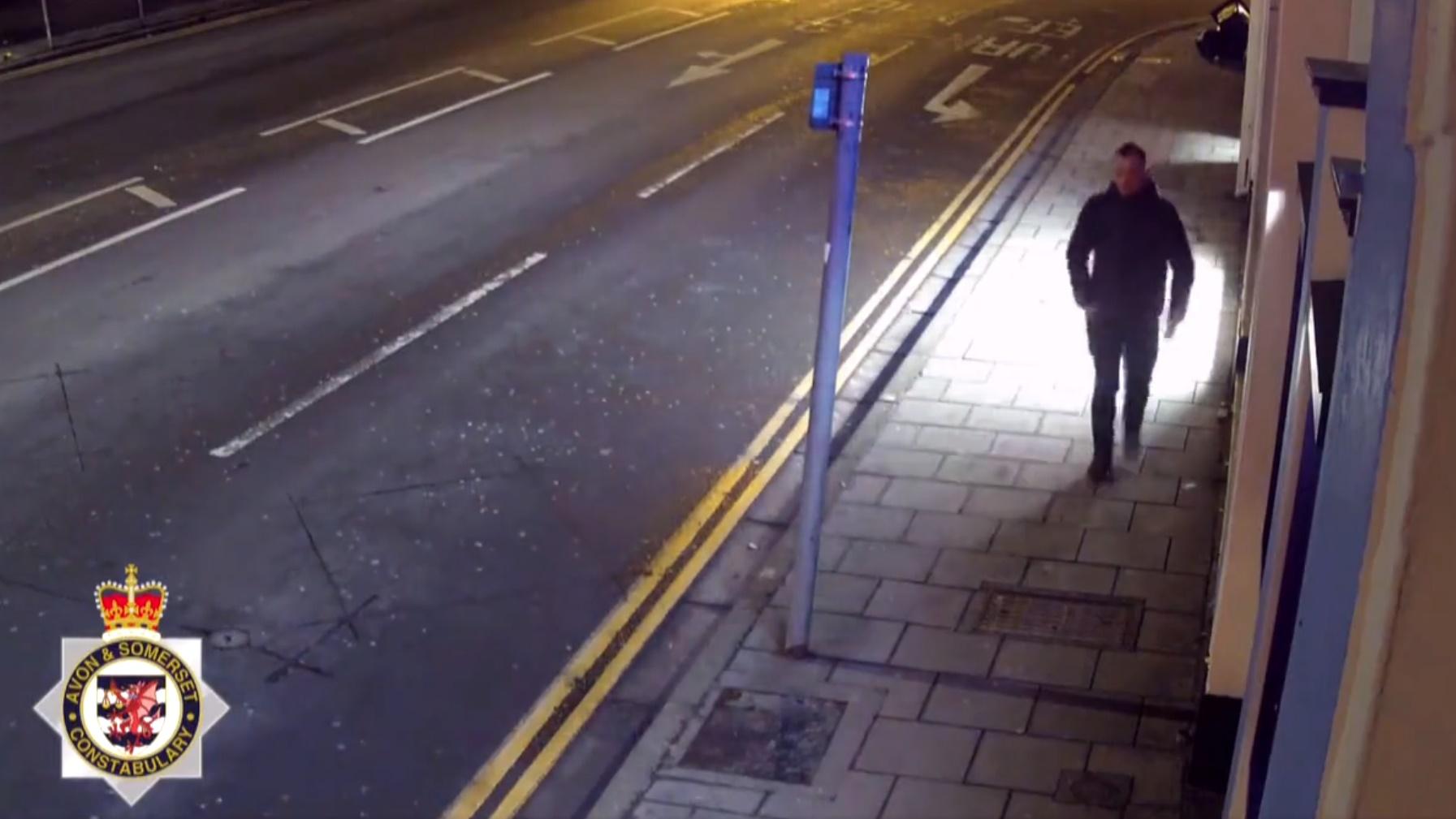 Iercosan亦步亦趨緊隨在後。(Twitter)