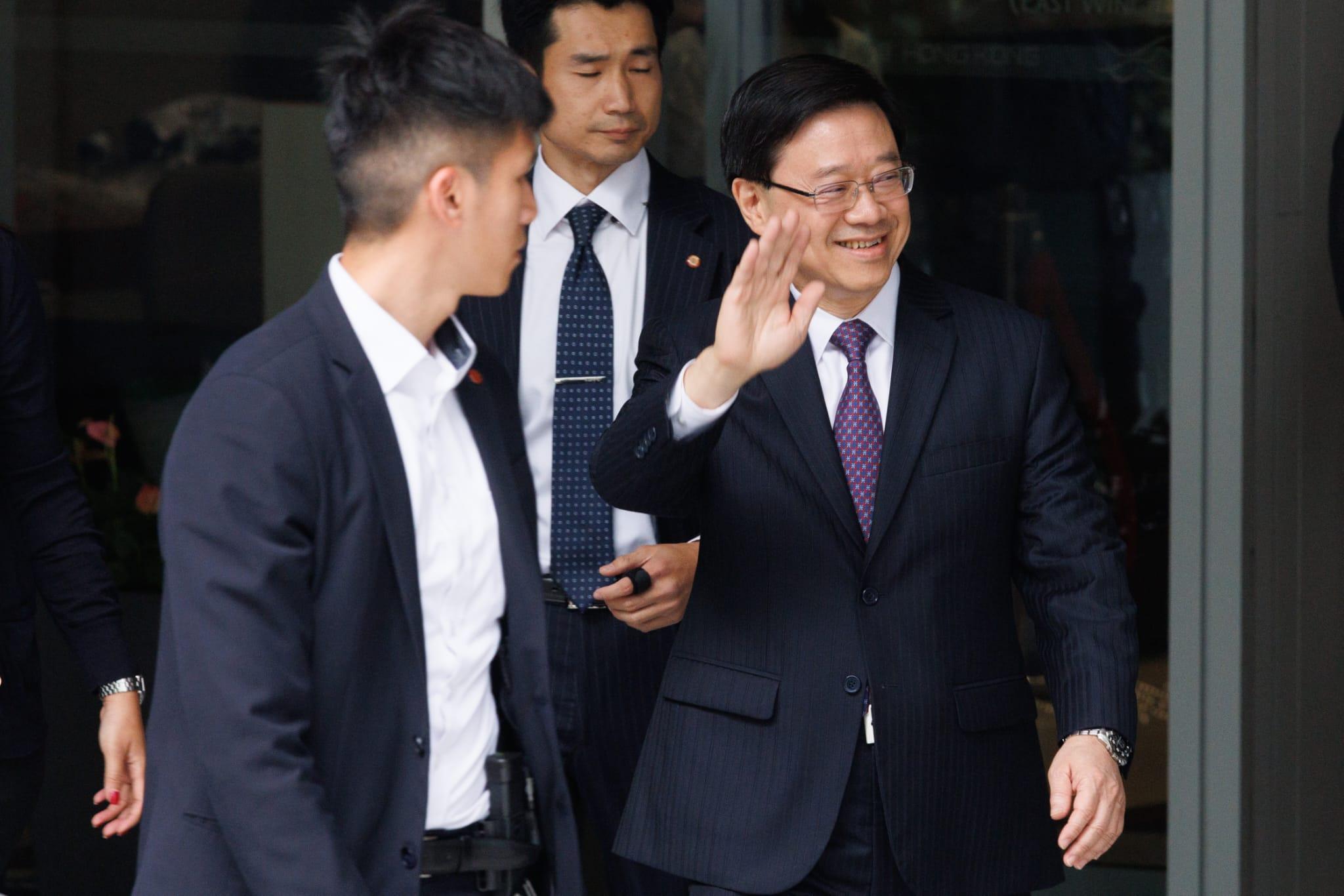 李家超今日率領官員立法會議員訪大灣區4日。(蘇文傑攝)