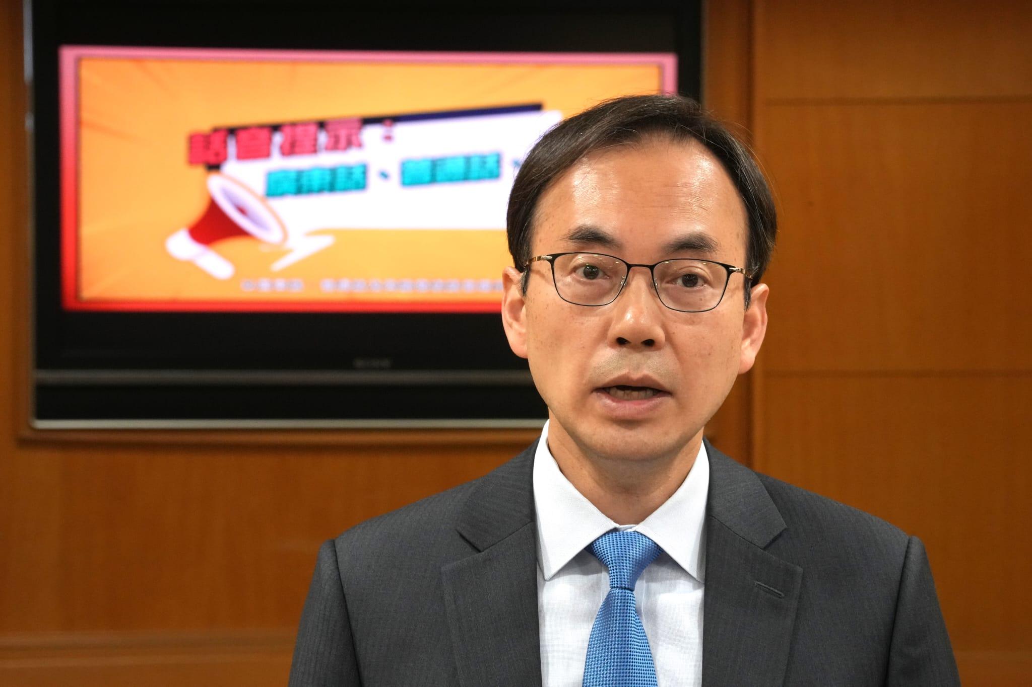 梁仲賢稱,當局研究設立一個SMS發送人登記制度,協助市民識別發送訊息者的真偽。(陳奕釗攝)