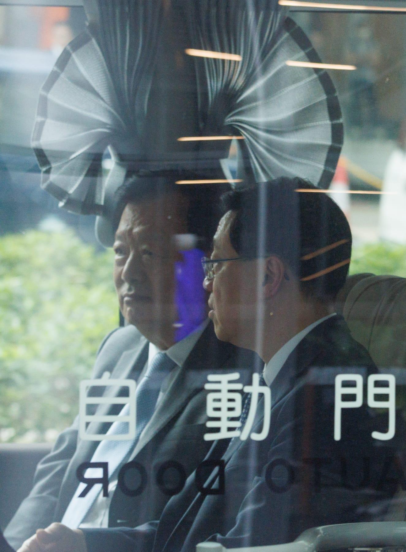 夏寶龍下午參觀科學園,特首李家超在現場陪同。(蘇文傑攝)