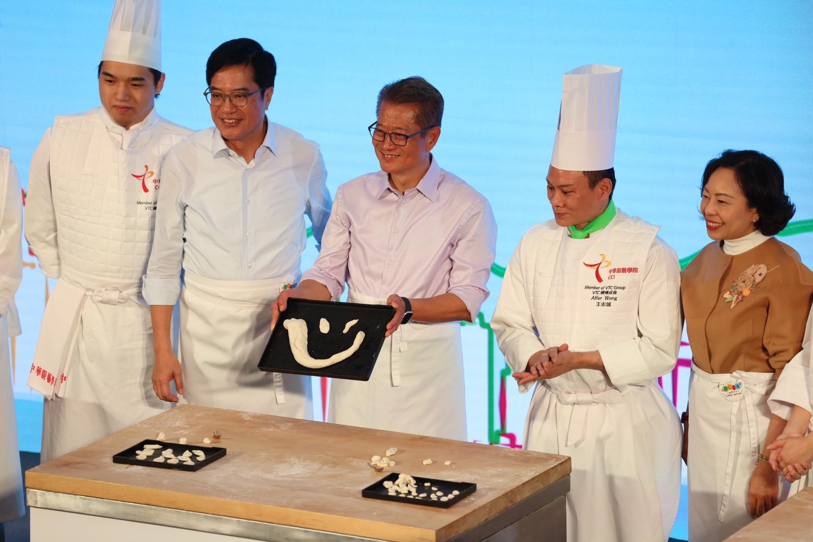 陳茂波指,希望今次活動達到「好玩好食、開心積極」。