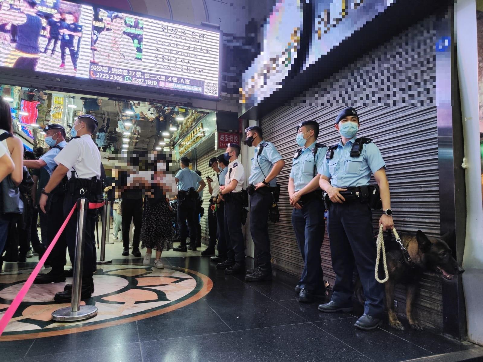 警一連3日全港反罪惡行動,拘捕225人最細15歲。(警方圖片)