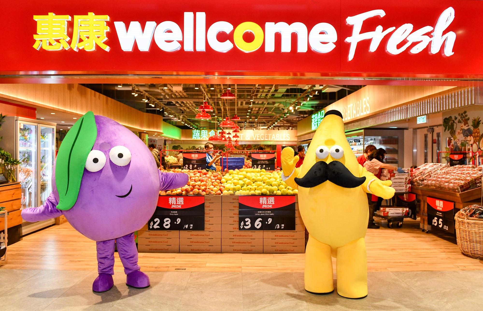 HEY CLAY蔬果系列的蕉積仔和大眼梅妹親臨指定分店。