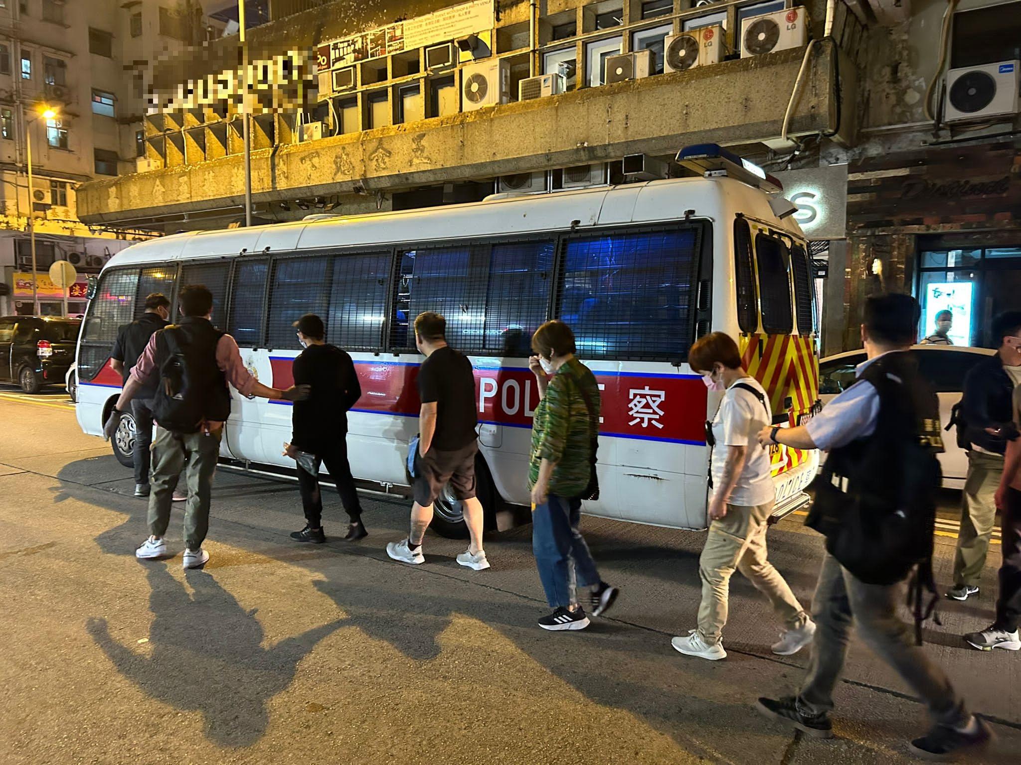 警一連3日全港反罪惡行動,拘捕225人最細15歲。(警方圖片)