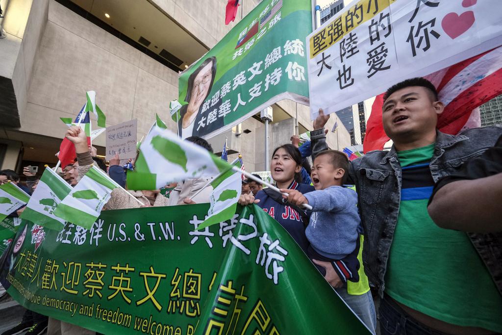 有團體支持蔡英文到美。(美聯社)