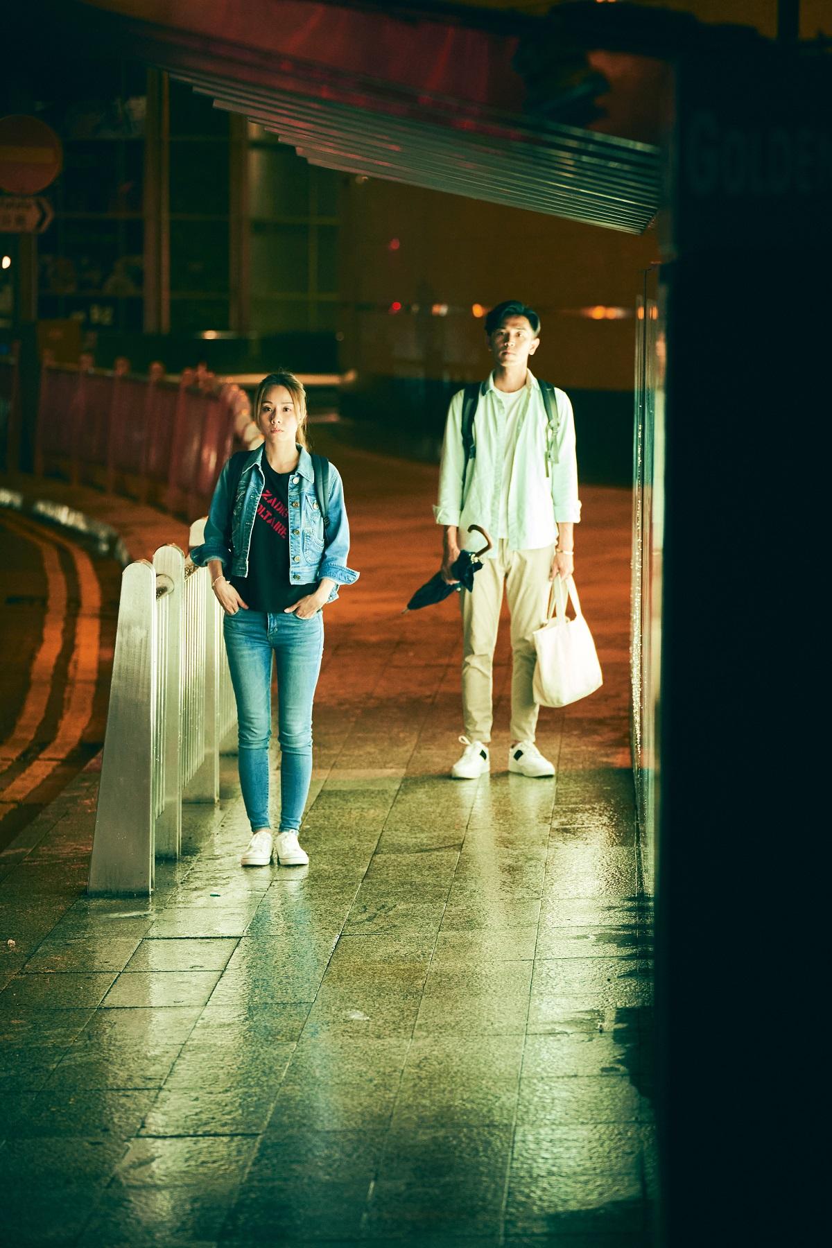 由鄧麗欣和馬志威合演的《12日》,用12日道出從冇錢到有錢的10年夫妻關係。