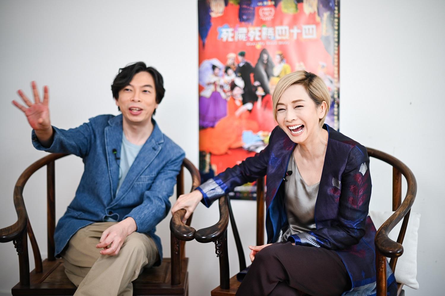 阿卵大讚毛姐無論演正劇喜劇同樣出色,逗得毛姐笑得合不攏嘴。(李睿哲攝)