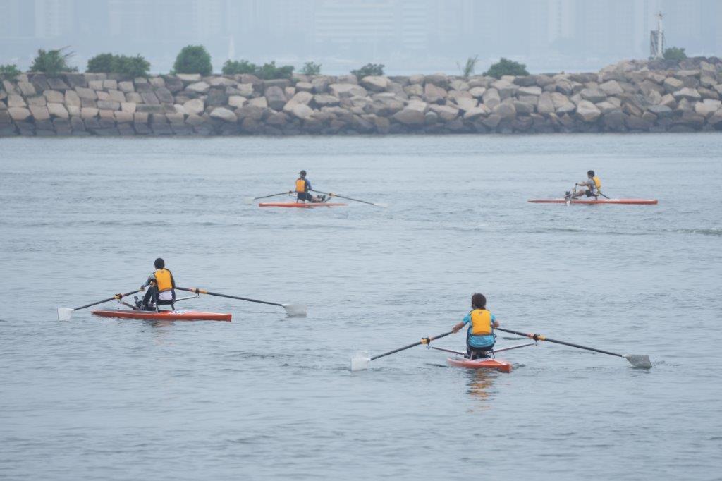 首屆九龍東賽艇節觀塘舉行。(陳奕釗攝)
