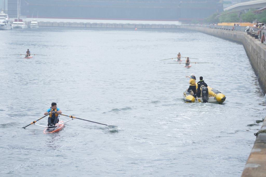 首屆九龍東賽艇節觀塘舉行。(陳奕釗攝)