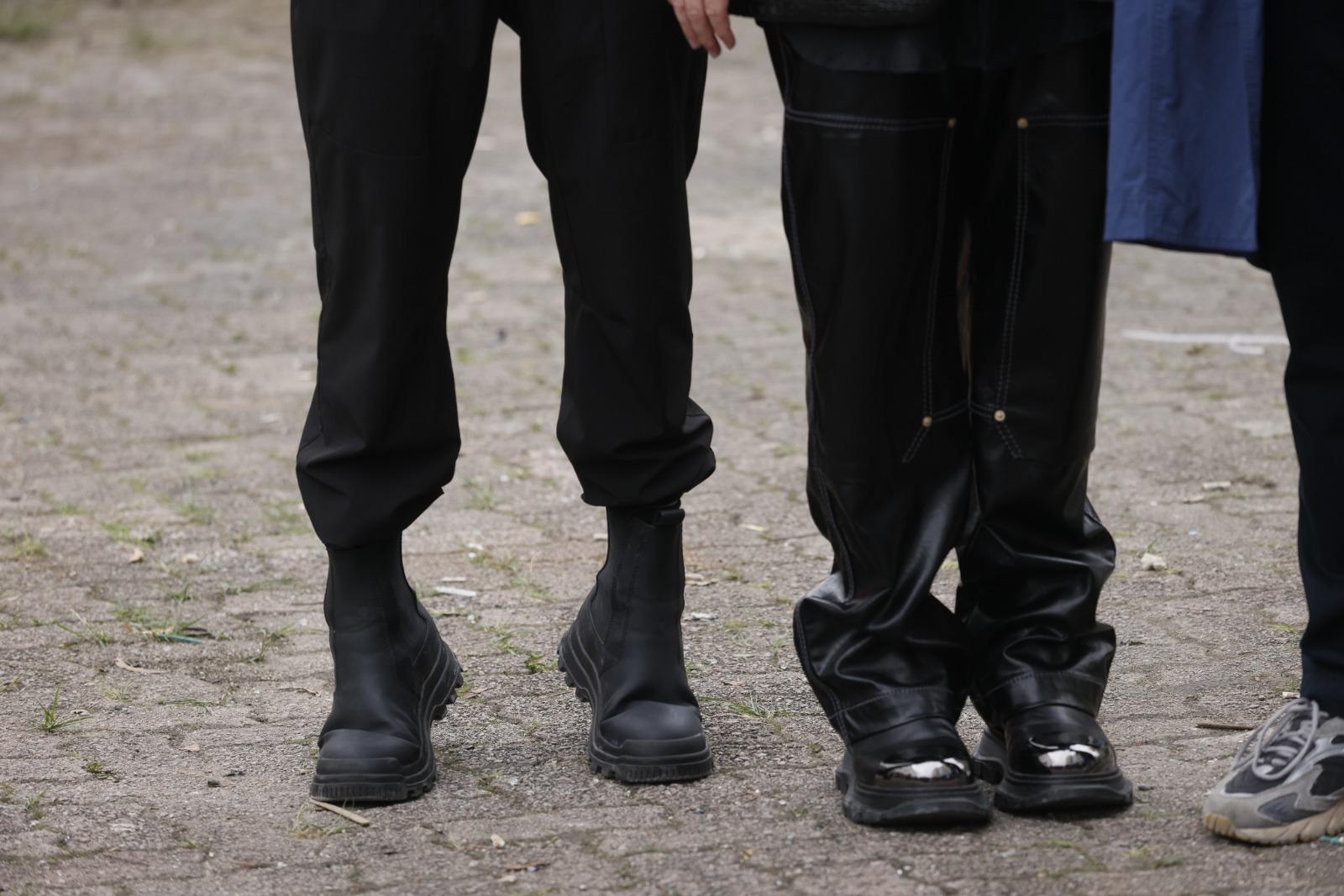 張繼聰趷高腳扮高。 (蘇文傑攝)