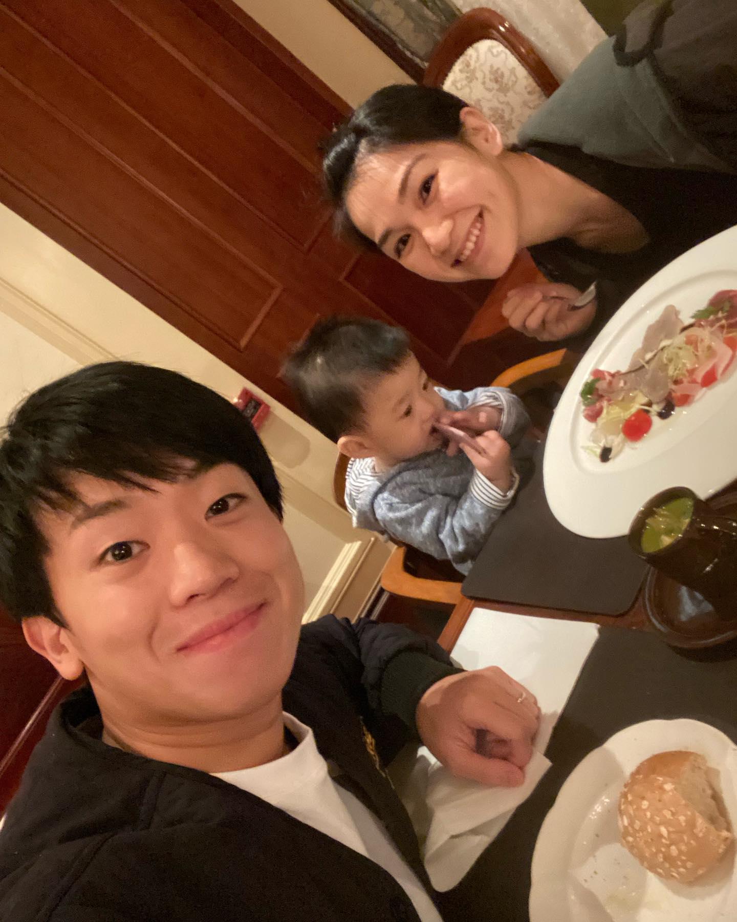 珈其自爆試過怒打兒子屁股,要太太做調解。