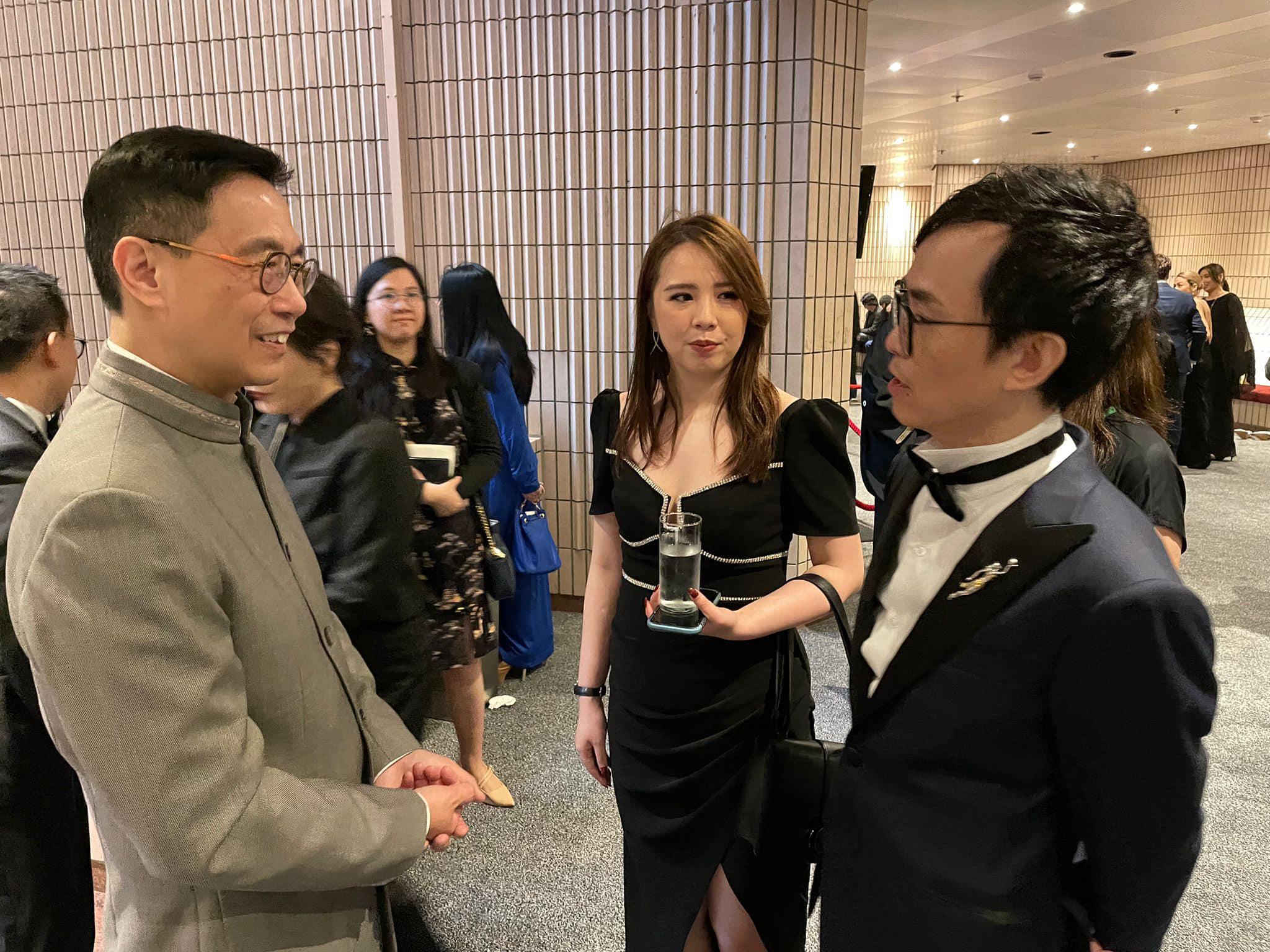 金像獎2023|楊潤雄祝賀金像獎得獎者 稱以電影說好香港故事 (楊潤雄Facebook圖片)