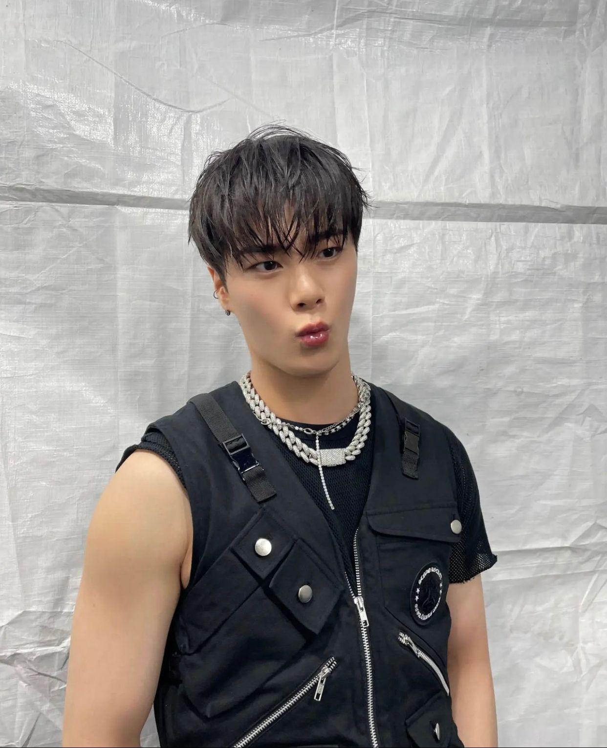 ASTRO成員文彬離世,終年25歲。