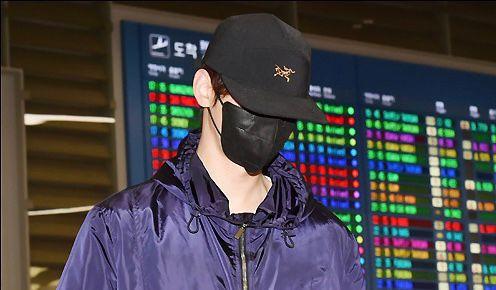 文彬離世|車銀優神情凝重返抵首爾ASTRO全員到達靈堂送最後一程