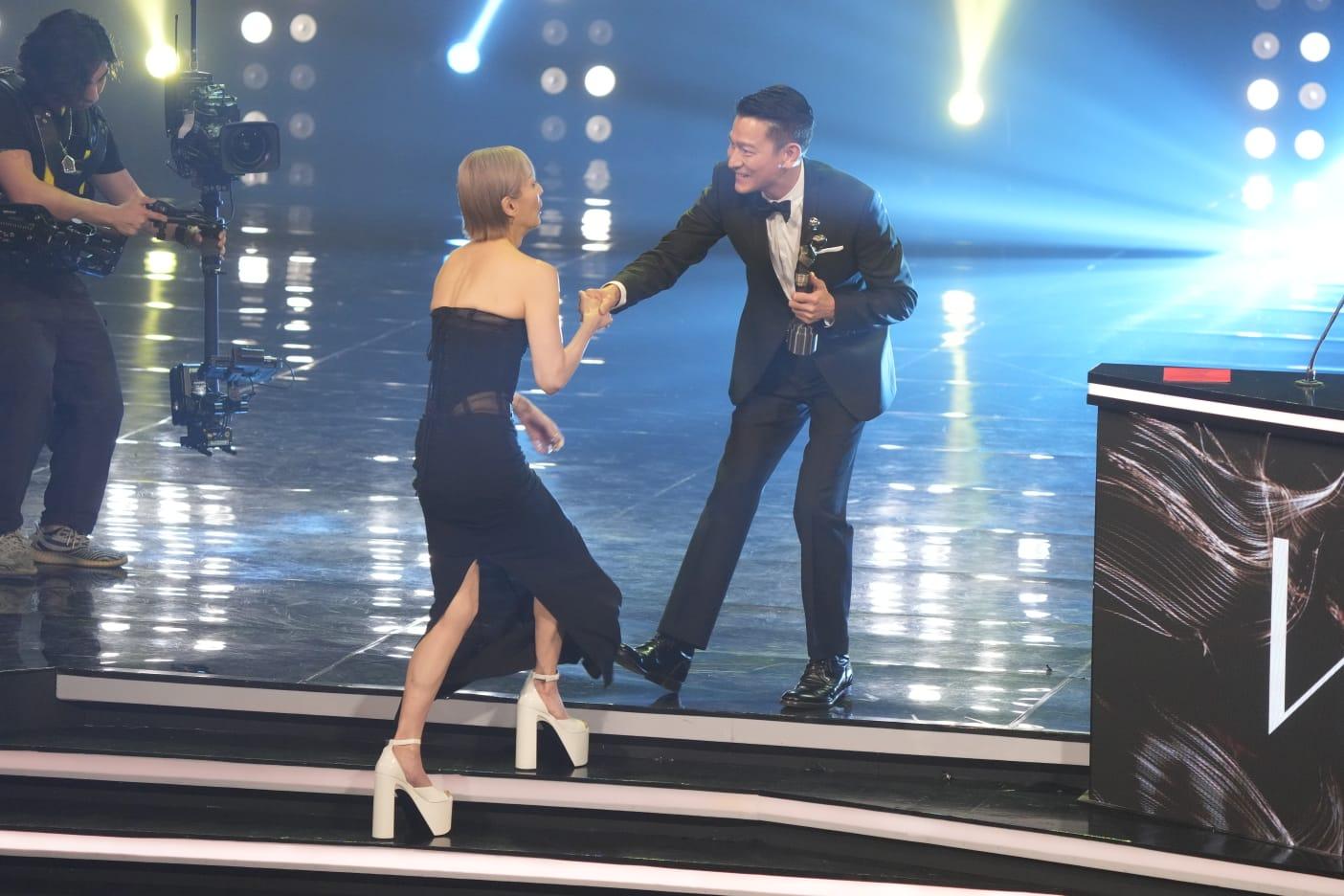 50歲Sammi首奪金像獎影后。