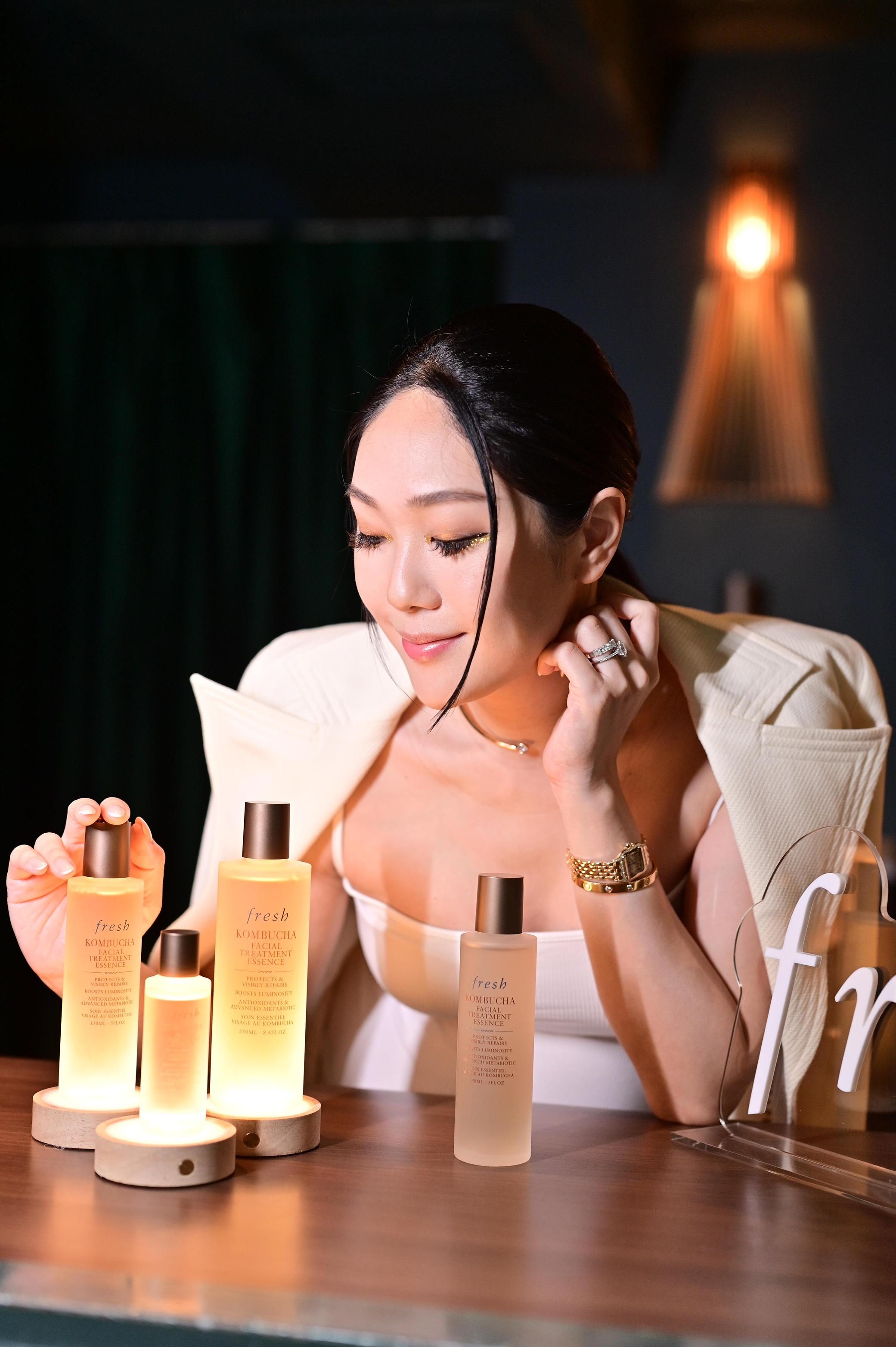 名人Nat Kwan 關美薇