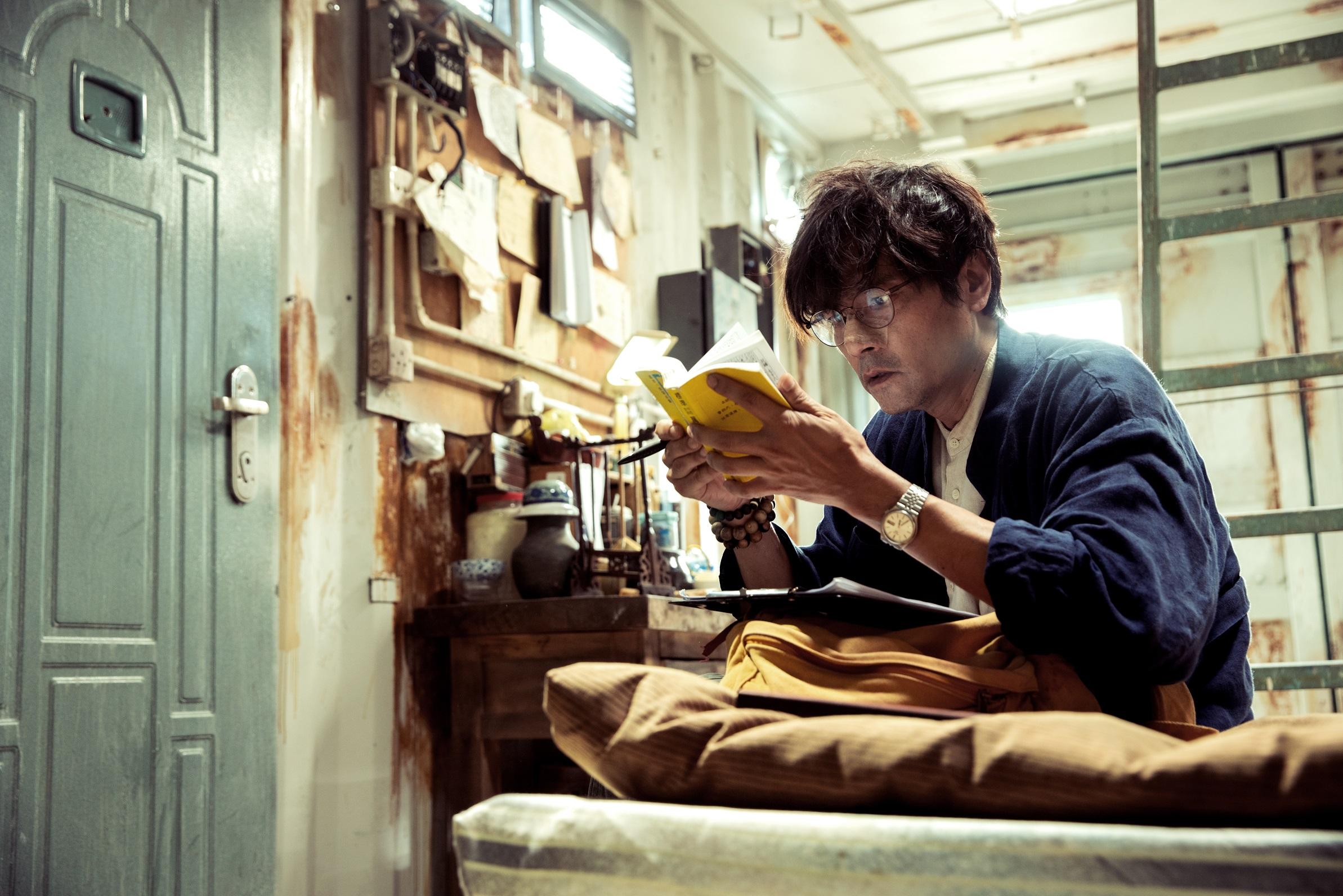 陳湛文讚嘆林家棟既要應付《命案》的高難度角色,同時仍可兼顧其他戲,非常厲害。