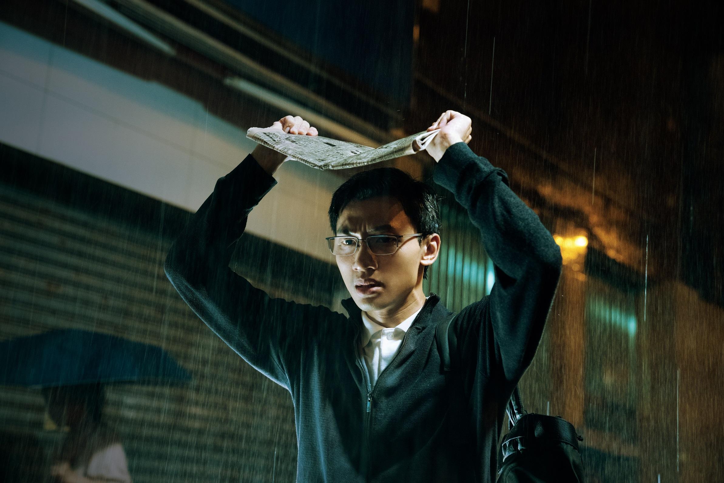 陳湛文在《命案》演物理治療師,身份神秘。(劇照)