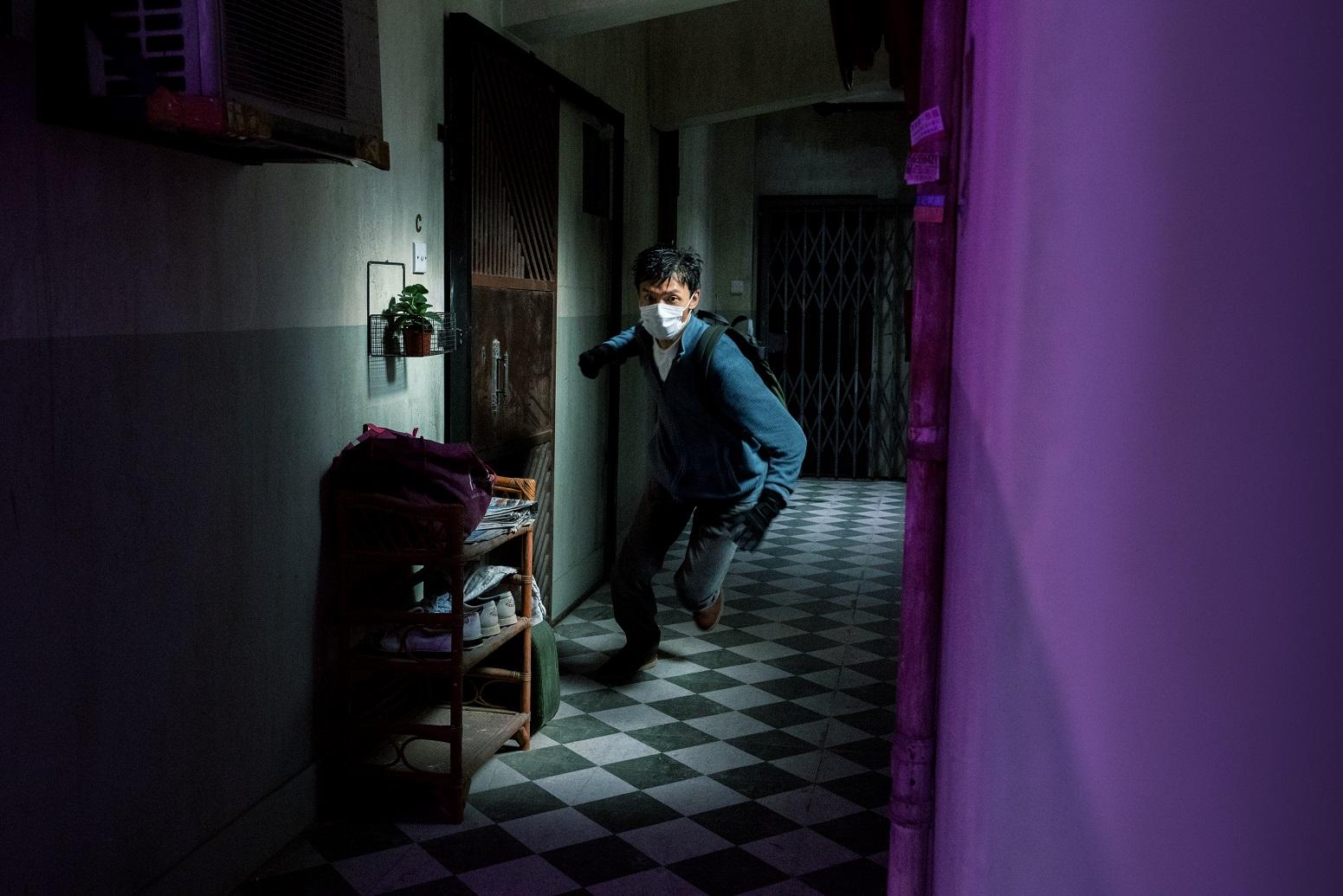 陳湛文在《命案》拍動作戲時,曾因過度用力傷及自己和對手楊樂文。(劇照)