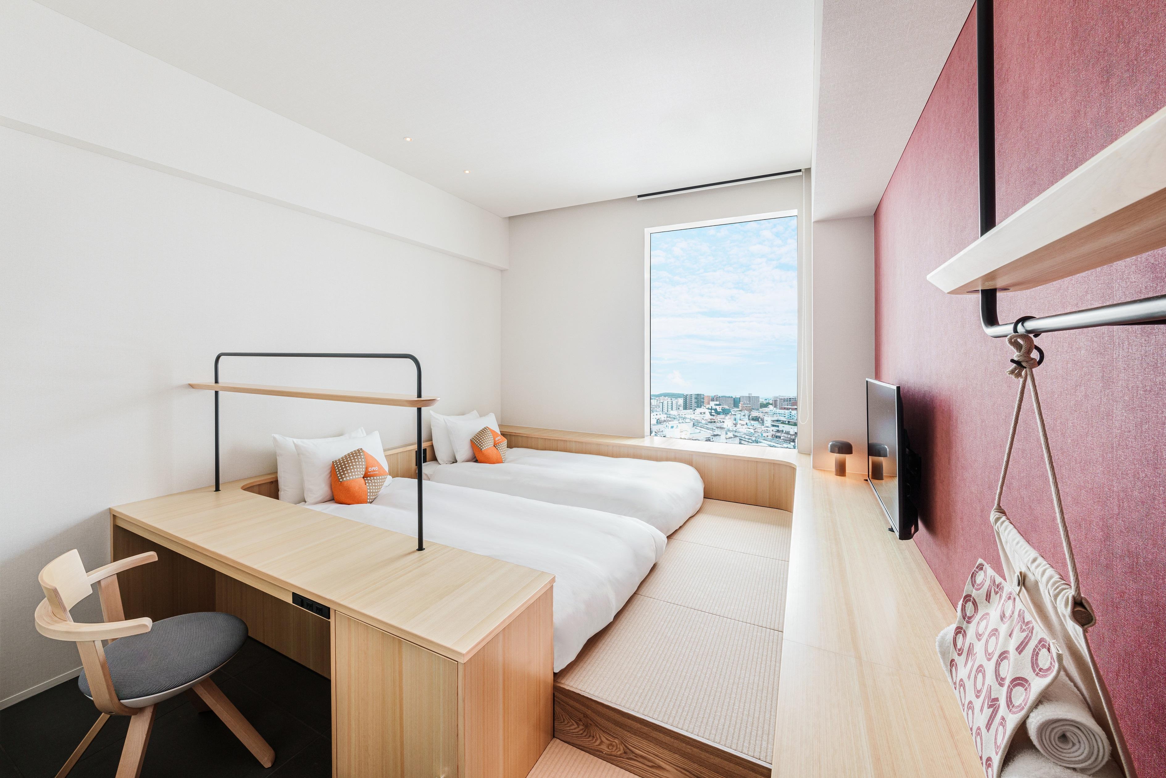 酒店共有8種房型,160間客房。