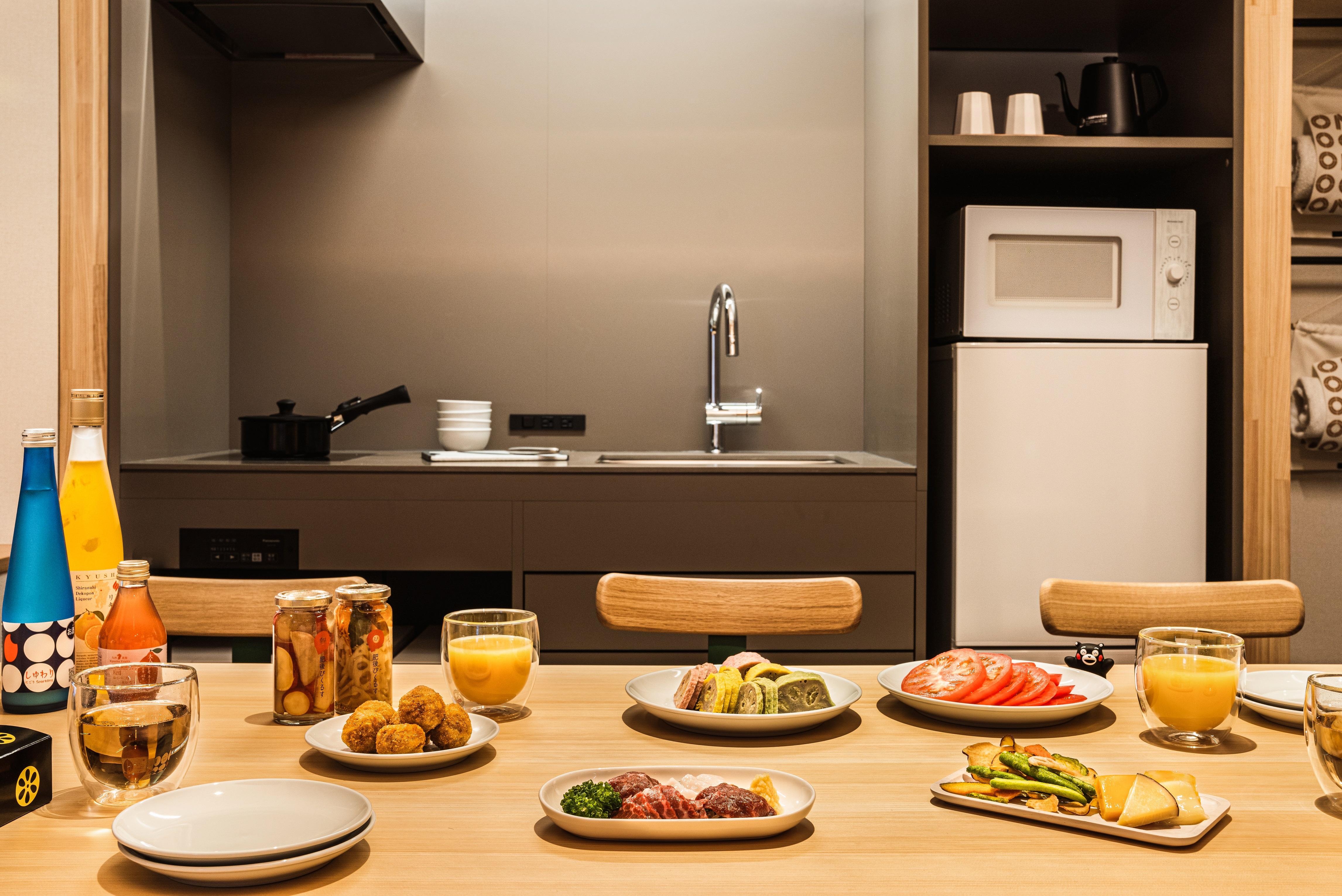 酒店共有8種房型,160間客房。