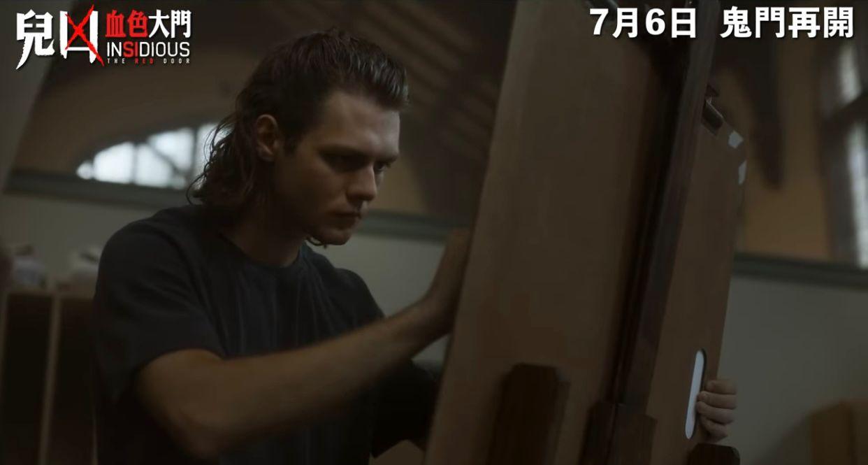 首兩集演大仔戴爾頓的童星泰辛普金斯,眨眼已經21歲。