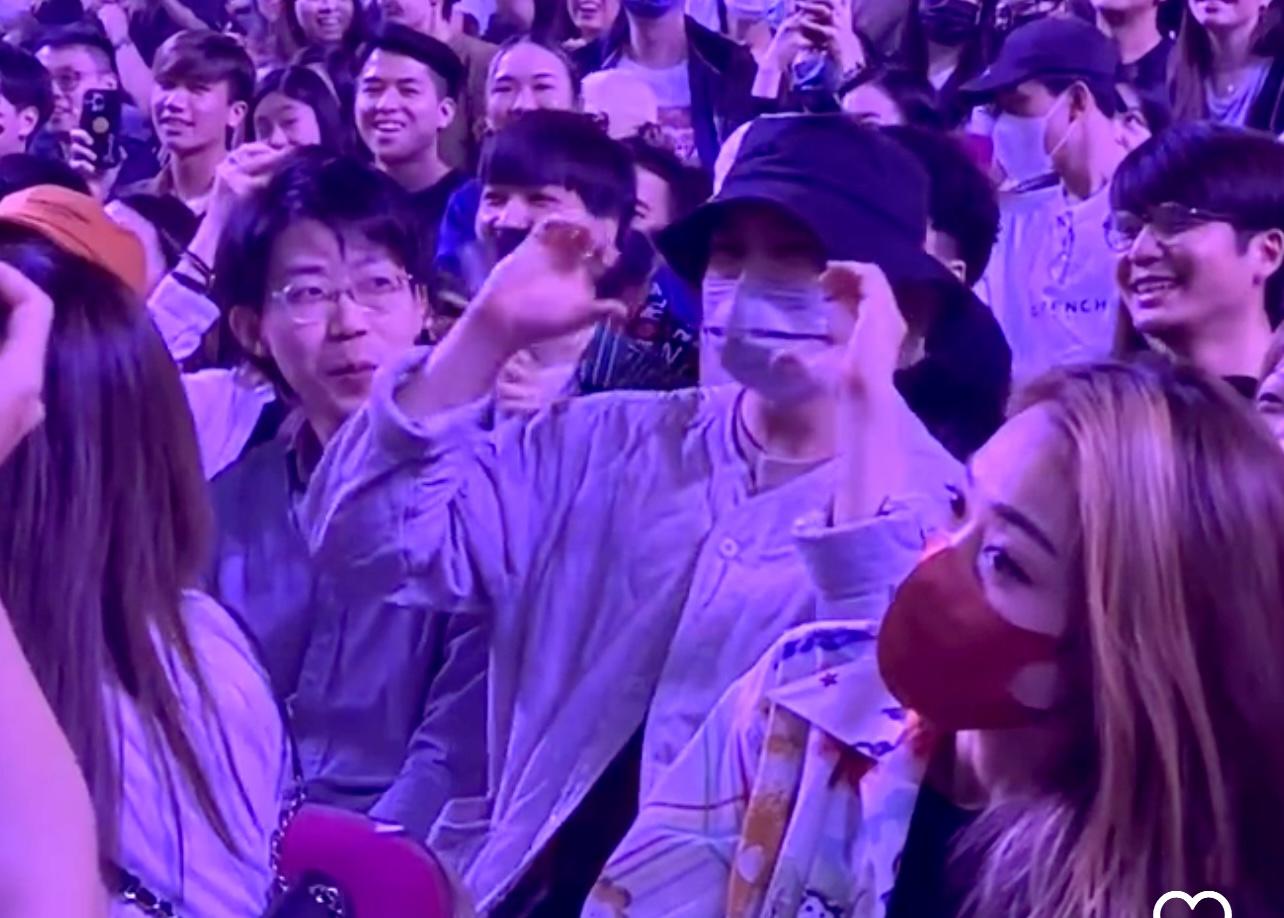台下的阿Jer獲林宥嘉點名時,還以心心手勢「示愛」。