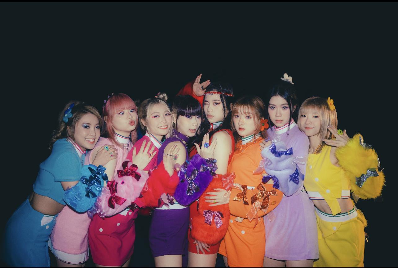 Lolly Talk將與泫雅同台演出,大感興奮。