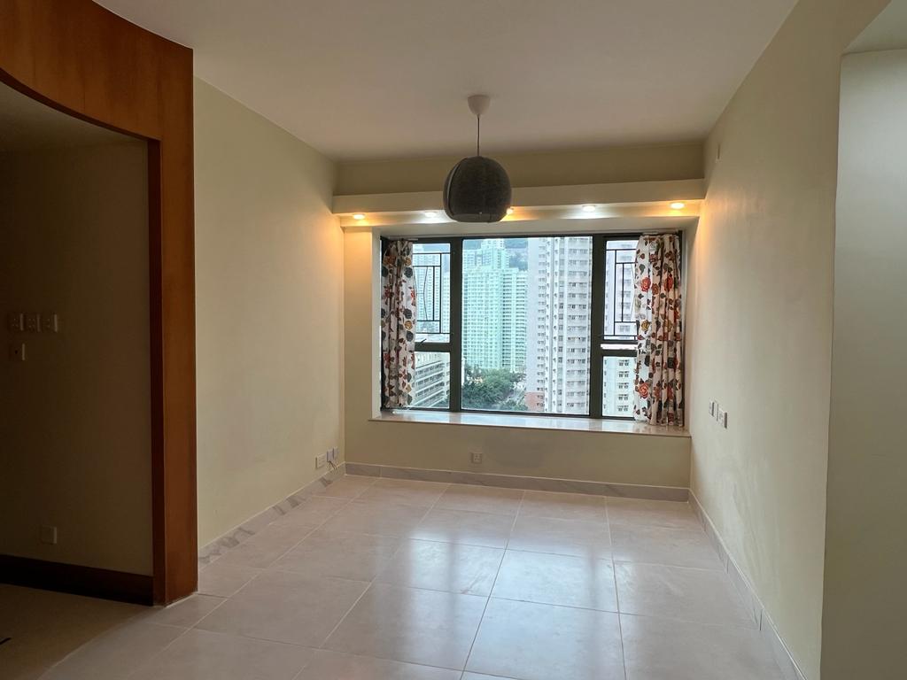 大廳以長方形開則,間隔寬敞實用,裝修亦簇新。(代理提供)