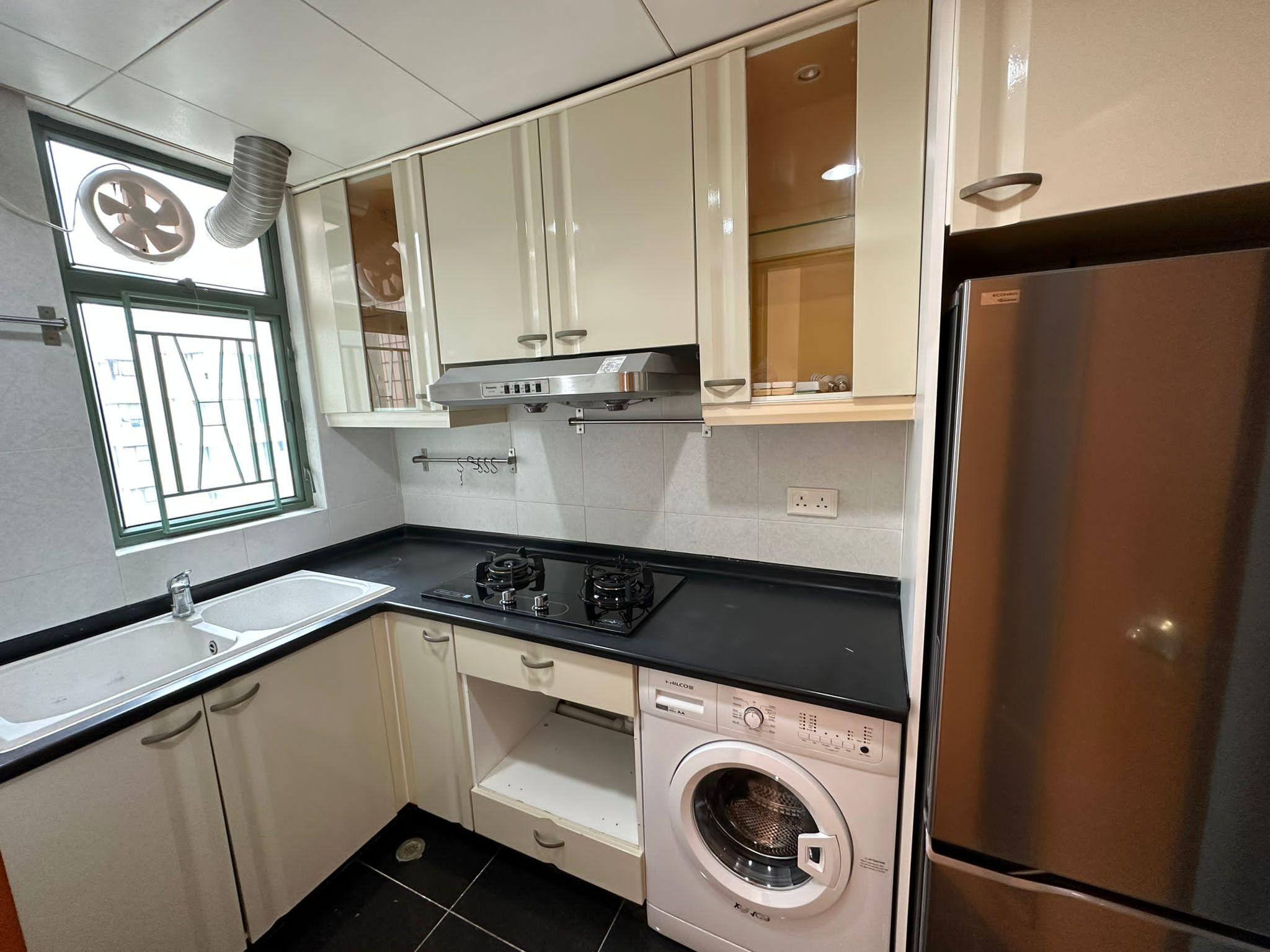 廚房配套簇新齊全。(代理提供)