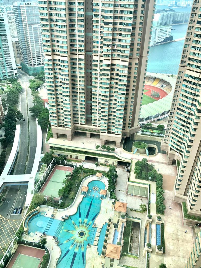 單位景觀以內園景為主,同時可望樓與樓之間的海景,景致開揚通爽。(代理提供)